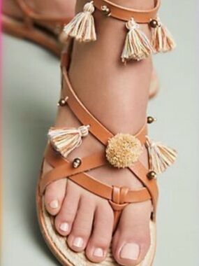 Anthropologie Soludos Pom Pom Tassel Sandals Size 7M.